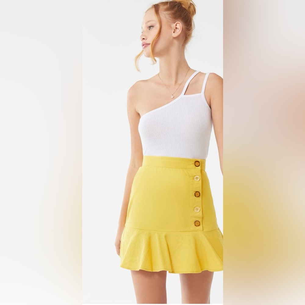 Urban Outfitters matching Set - 2 piece Skirt & Cropped top Set Size M